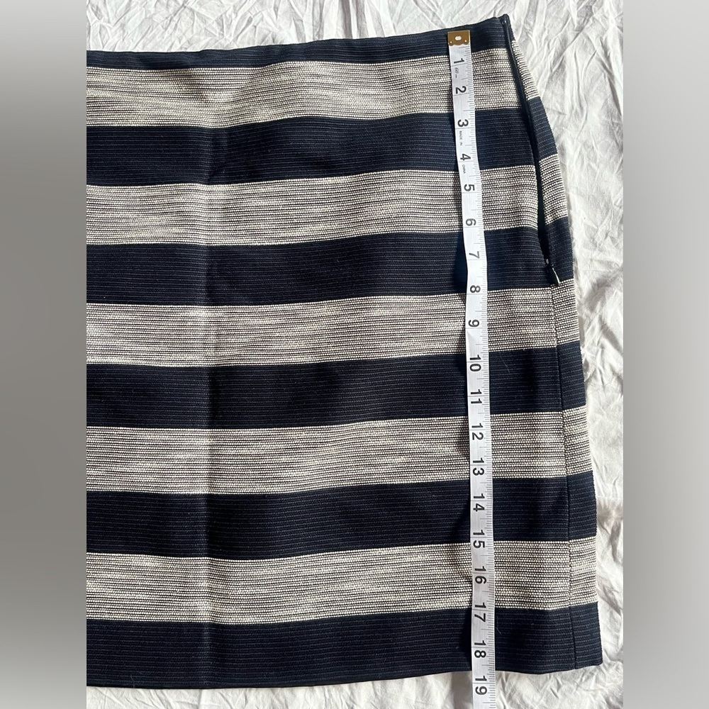 Ann Taylor LOFT Striped Navy Blue and Gray Women's Skirt Size 14 - Picture 6 of 12